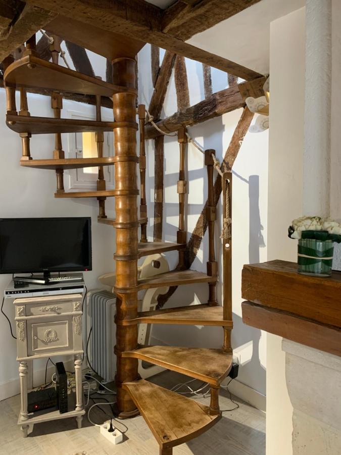 Appartamento Les 4 Lions Duplex Chic Et Charme Honfleur Esterno foto
