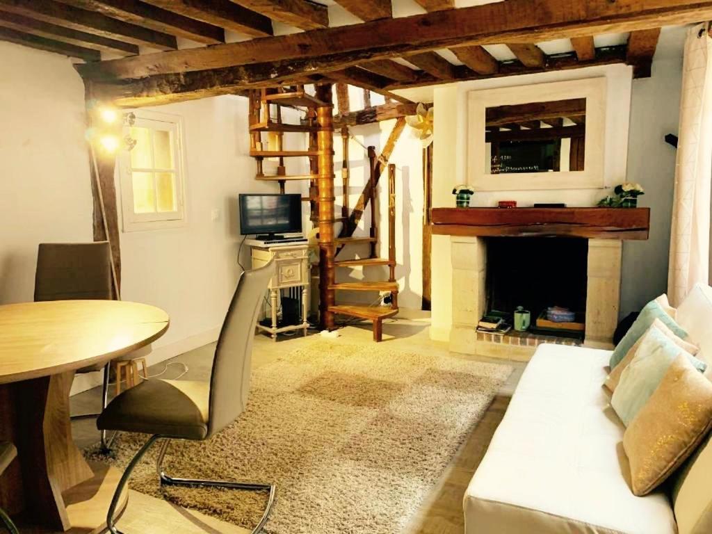 Appartamento Les 4 Lions Duplex Chic Et Charme Honfleur Esterno foto